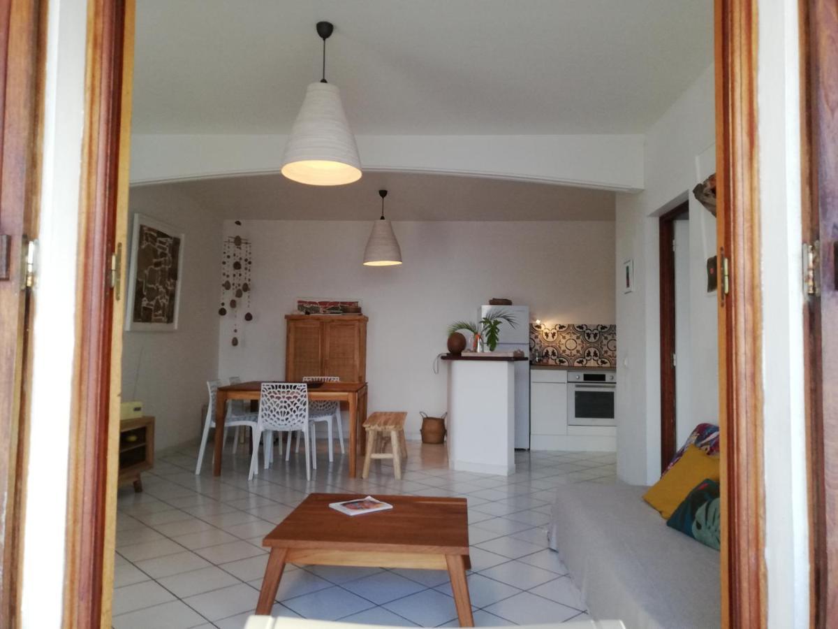 Roches Percees *** Villa Terre-De-Haut Luaran gambar